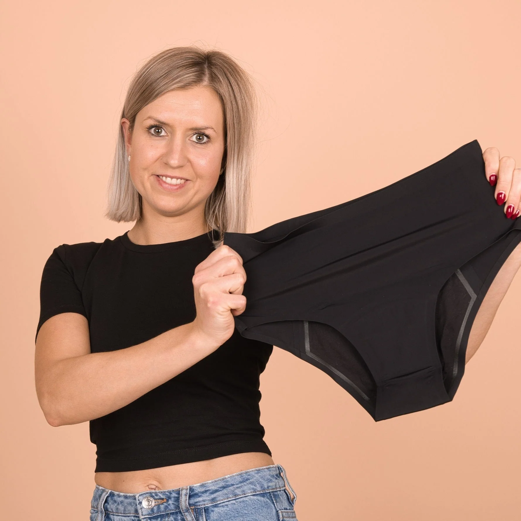 EMMY Nahtloser Slip Schwarz - Image 8